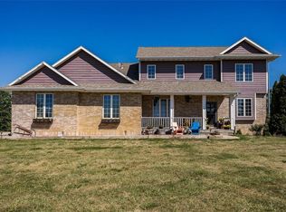 1558 Iwv Rd SW, Oxford, IA 52322