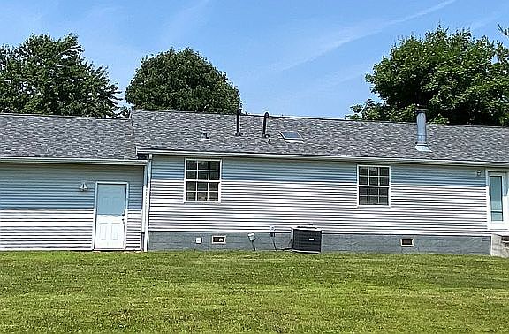 2nd image of 1536 Windsor Ave