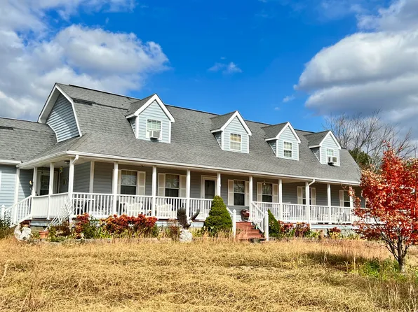 2731 Autumn Woods Way, Cosby, TN 37722