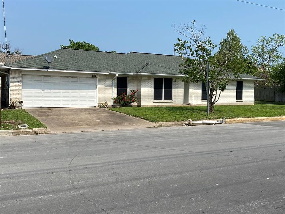1st image of 1318 55th St