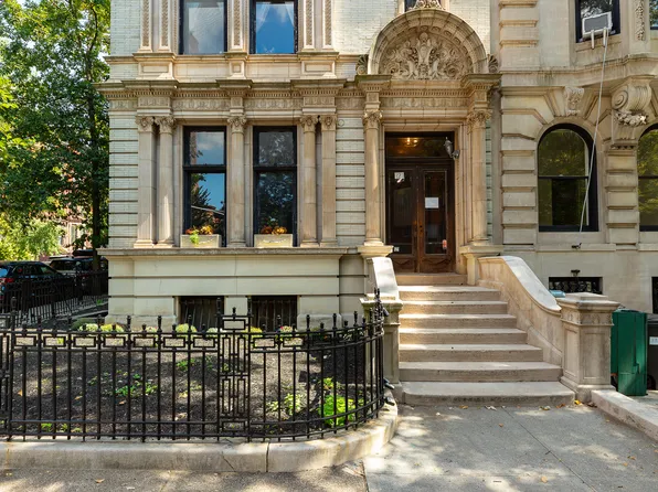 836 Carroll Street image 5 of 14