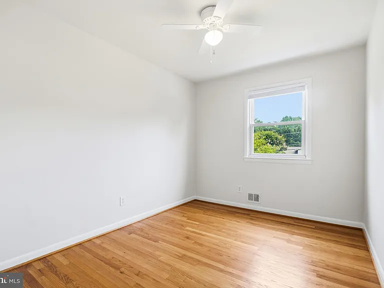11840 Enid Dr — Photo 19