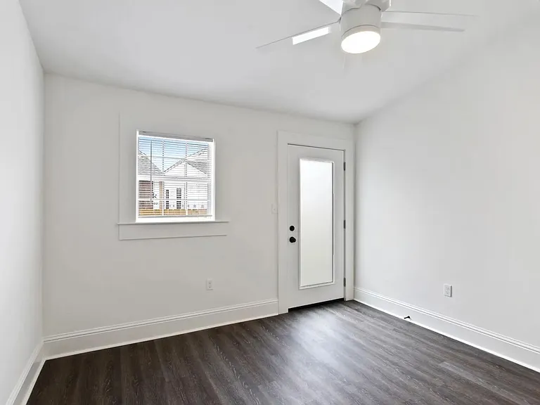 3422 Lasalle St — Photo 8