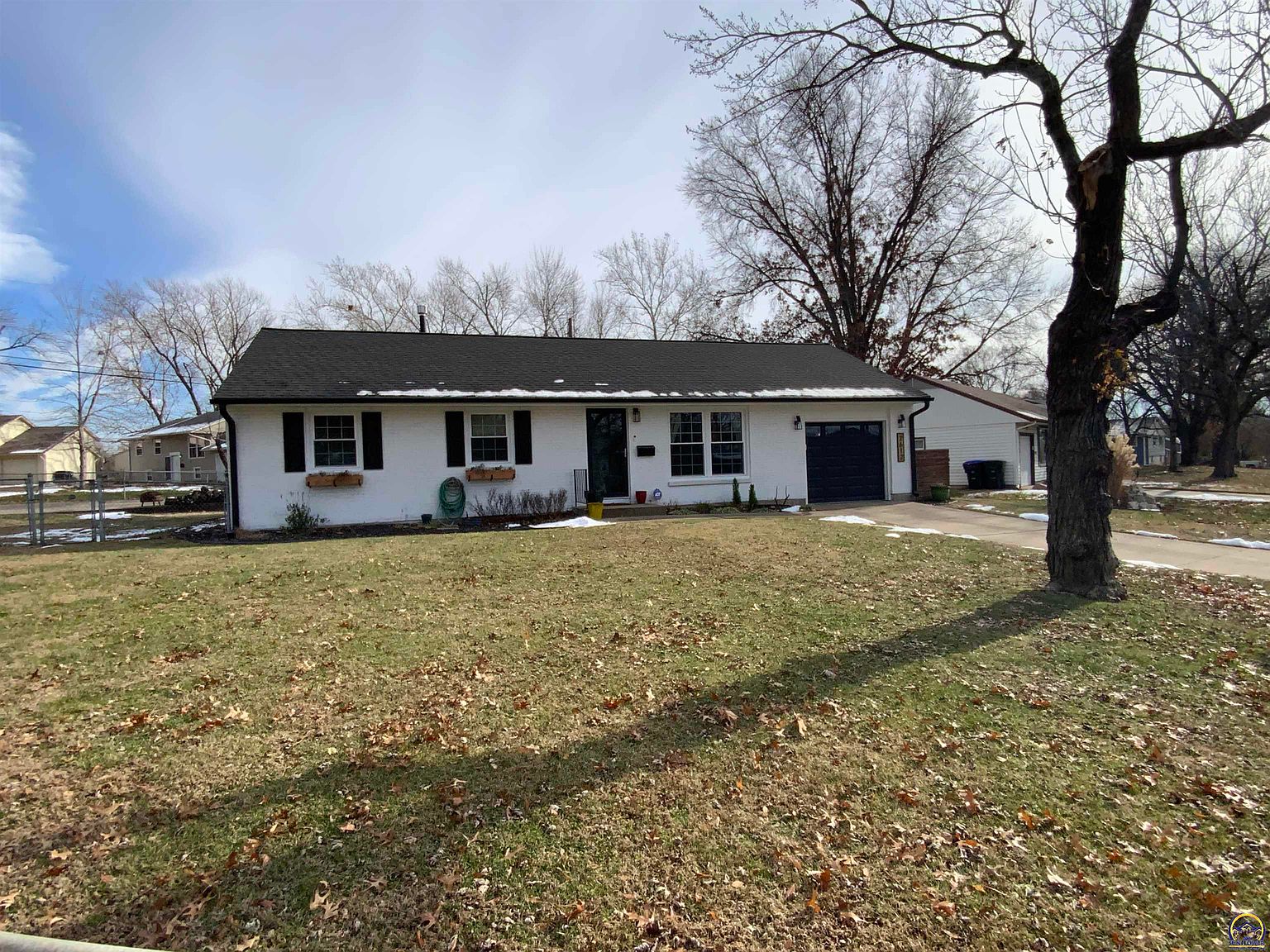 2612 SW Belle Ave, Topeka, KS 66614 | Zillow