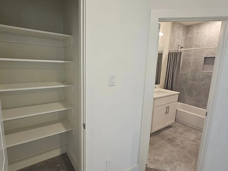 7305 Bree Ct — Photo 6