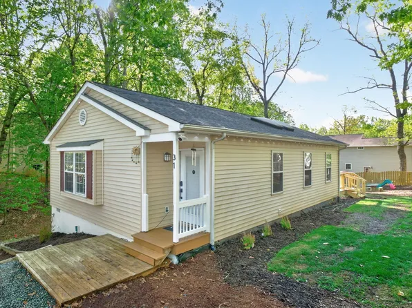 31 Woodlawn Dr, Palmyra, VA 22963