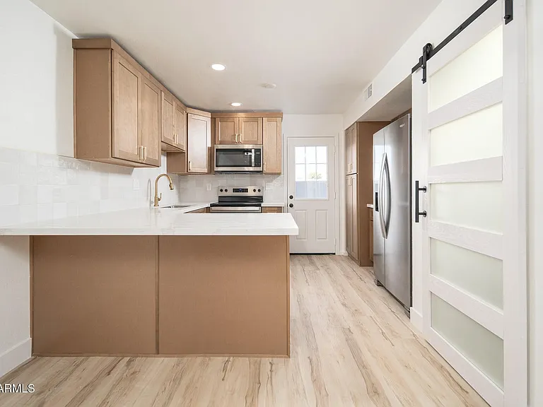 810 E Colter St #A — Photo 1
