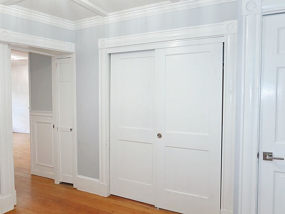 4th image of 94 Bartlett St #3