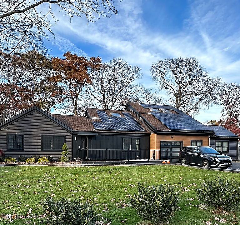 1st image of 21 Woodlawn Ave