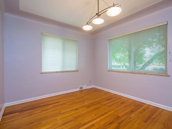 5th image of 1536 N Elm St