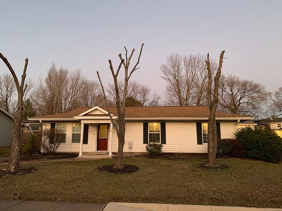 1st image of 206 E Laurel Ave