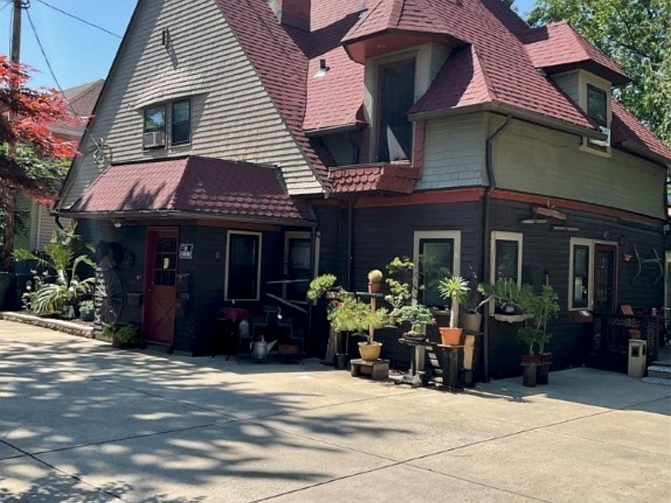 1st image of 332 Goundry St #2R