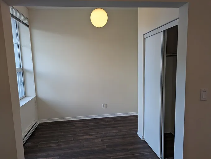 505 Simcoe St S #101 — Photo 10