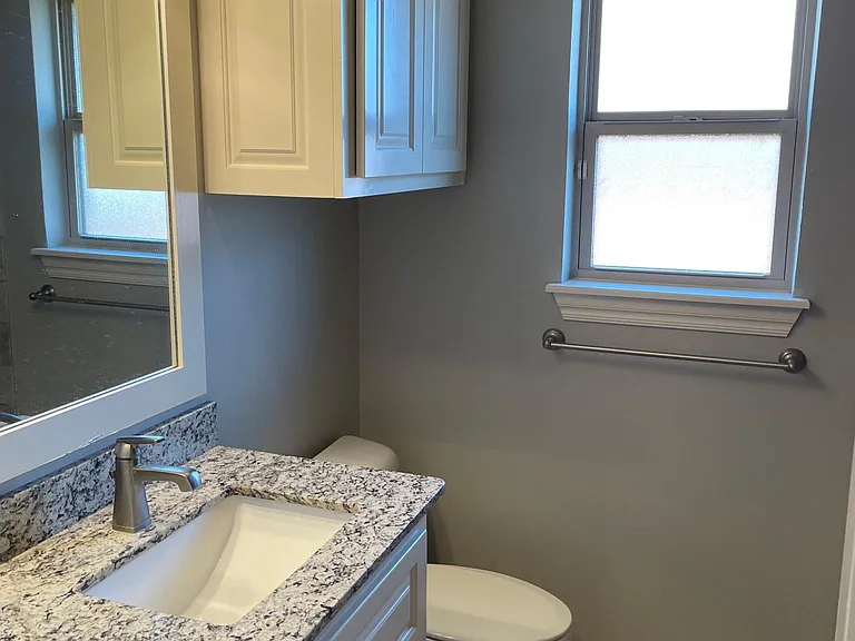 4205 SE 38th St — Photo 2