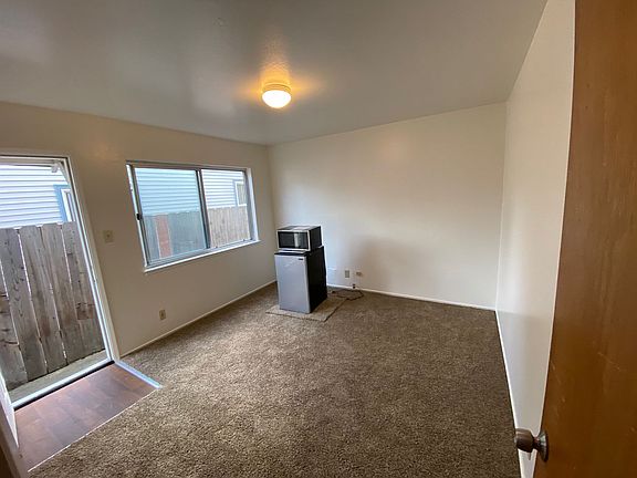 3rd image of 310 Winslow St APT G