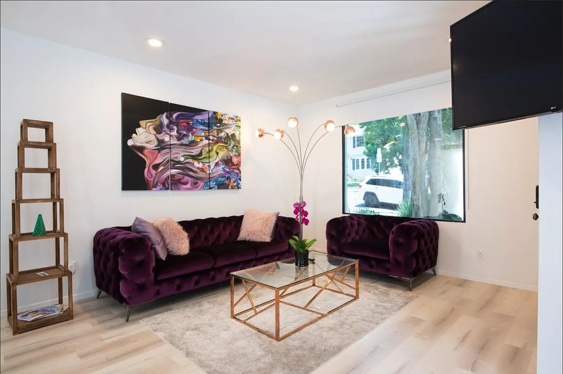 2 bed, 1200 sqft, $4,999 — Photo 2