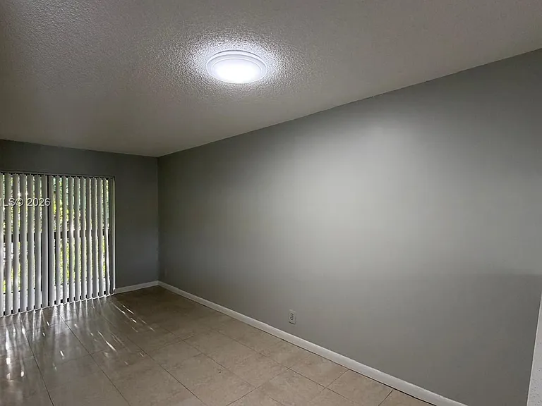 4010 Lakeside Dr #4010 — Photo 8