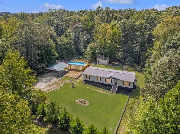 287 Carousel Rd, Gray Court, SC 29645