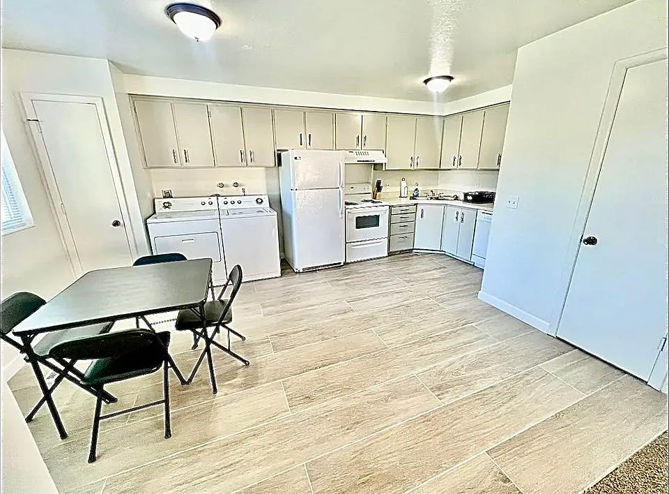 Building Photo - 340 N 300 W #1