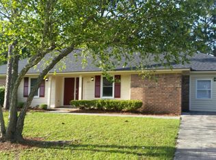 215 Longleaf Rd, Summerville, SC 29486