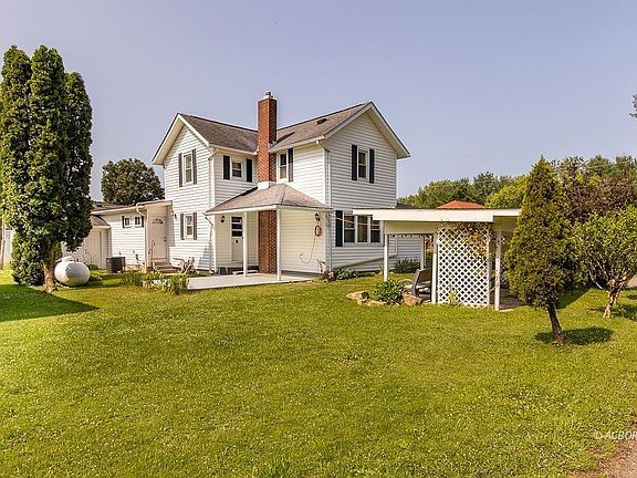 4th image of 16016 Elm St