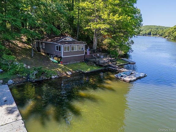 3rd image of 1616 Route 292 #Cottage 12