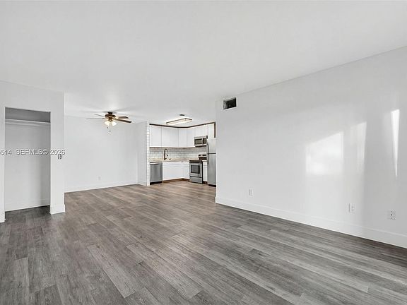 4th image of 170 Cypress Club Dr APT 712