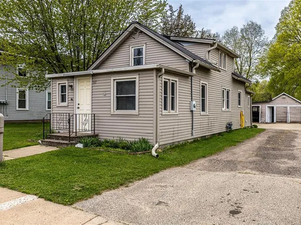 317 S 1st Street, Black River Falls, WI 54615