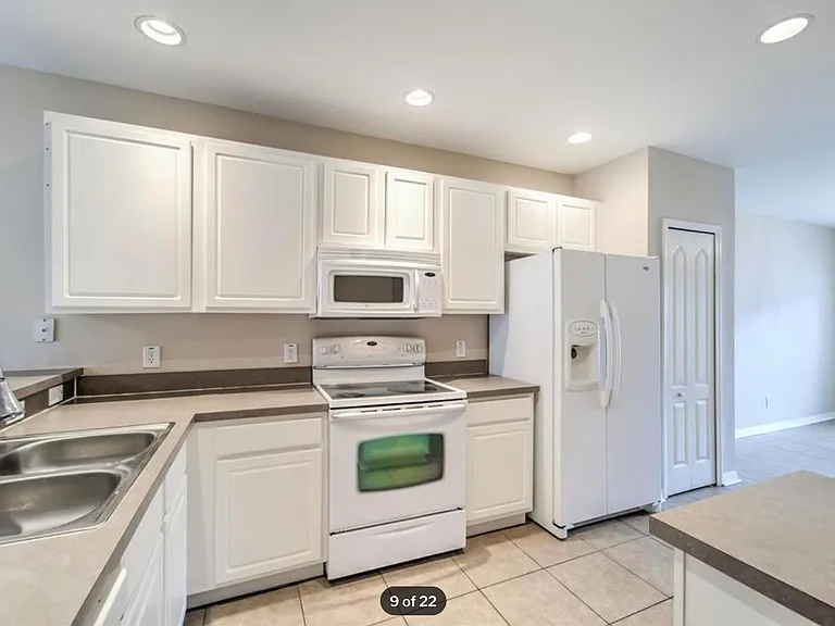 10704 Chesham Hill Ct — Photo 8