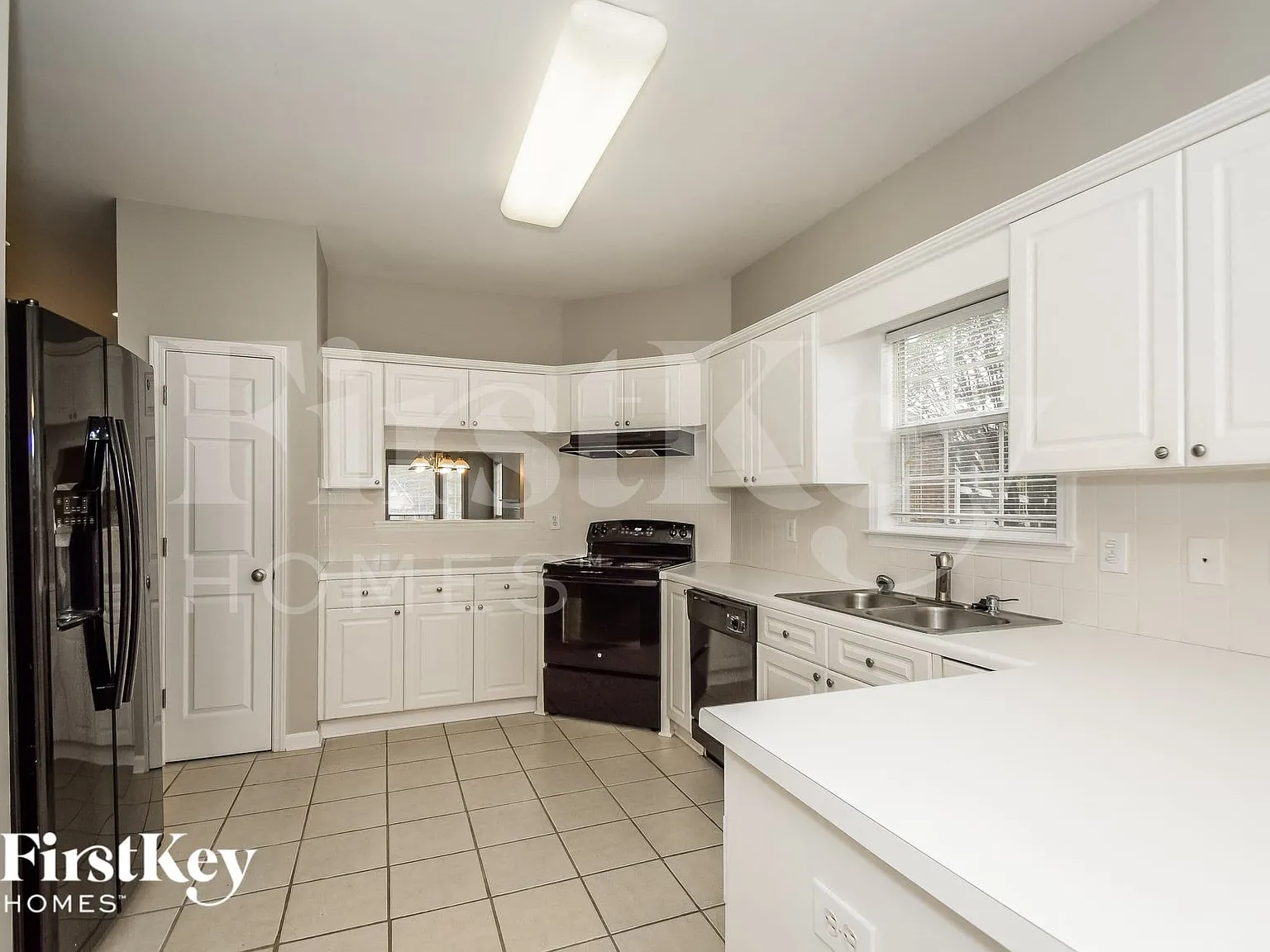 3 bed, 2.0 bath, 1668 sqft, $2,075 — Photo 4
