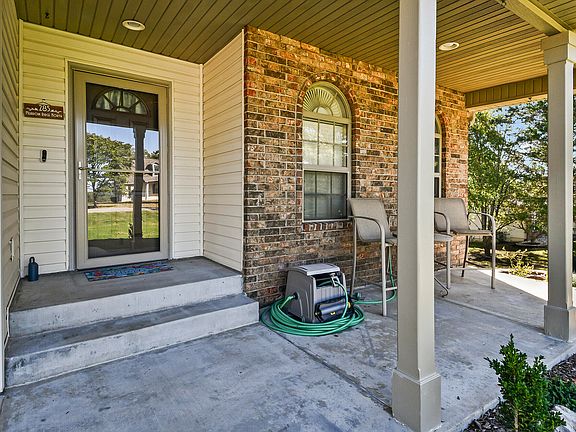 5th image of 285 Meadow Ridge N