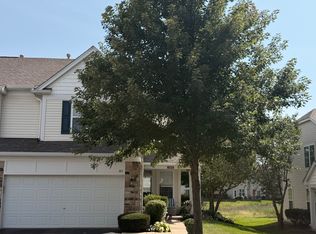 105 Grandview Ct, Volo, IL 60020