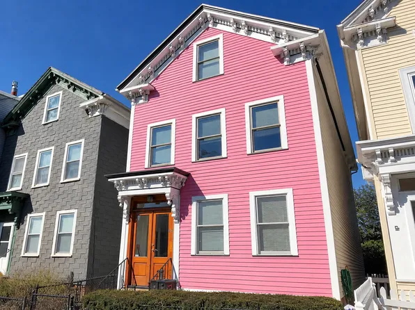 4 Leeds St #1, South Boston, MA 02127