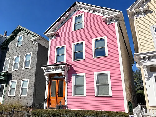 4 Leeds St #1 Photo 1