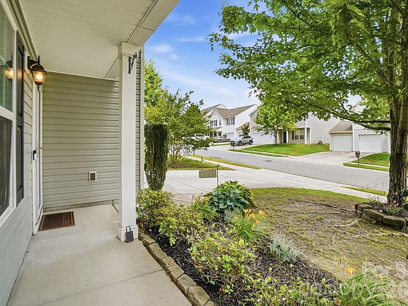 3rd image of 768 Bartram Ave #116