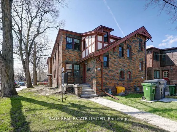 1084 Avenue Rd #1, Toronto, ON M5N 2E2