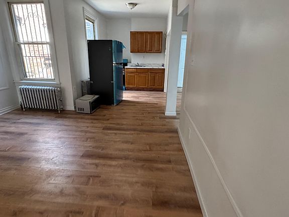 4th image of 78-17 Roosevelt Ave #2F