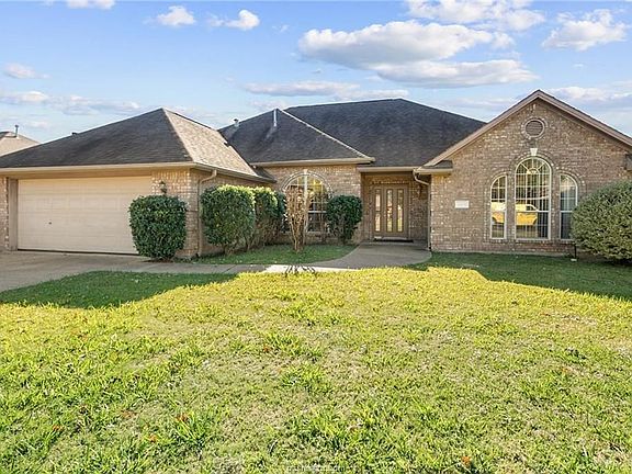 3rd image of 3408 Shire Dr