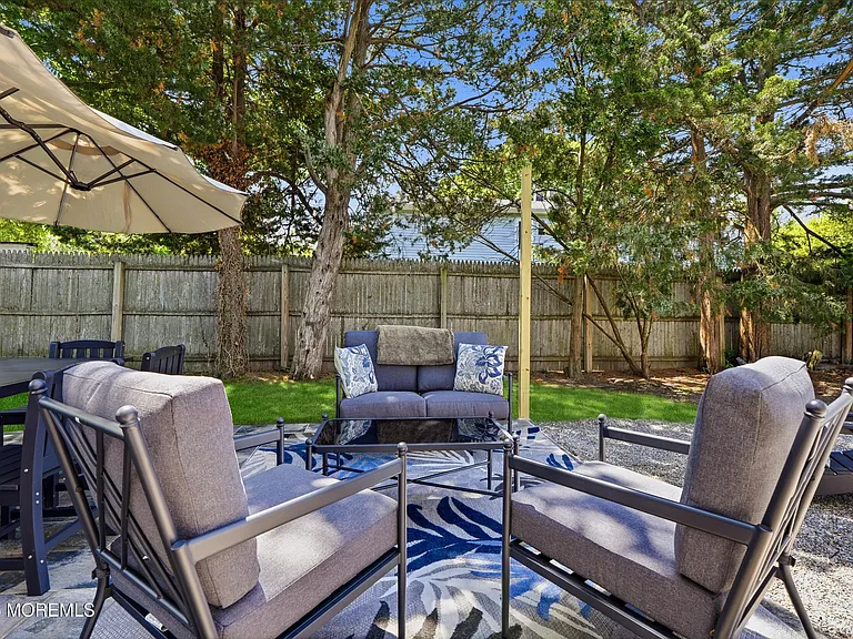 68 Berry Pl — Photo 17