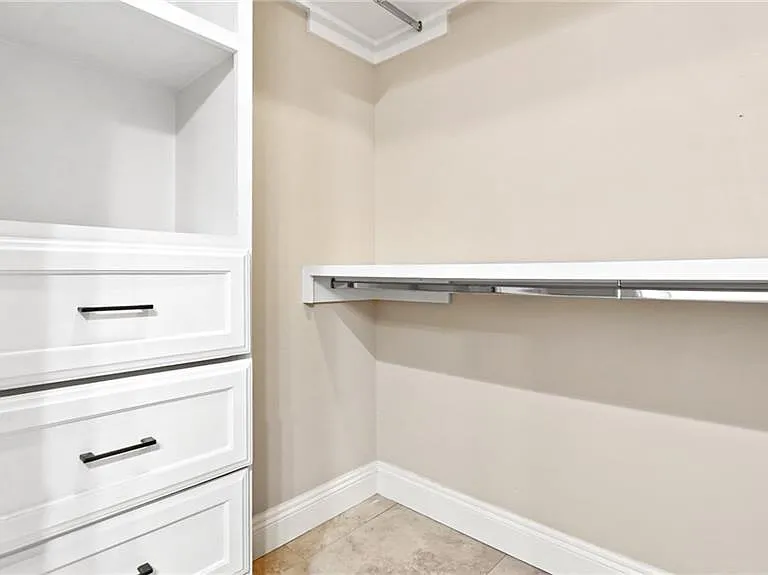 3002 Santa Monica St — Photo 23