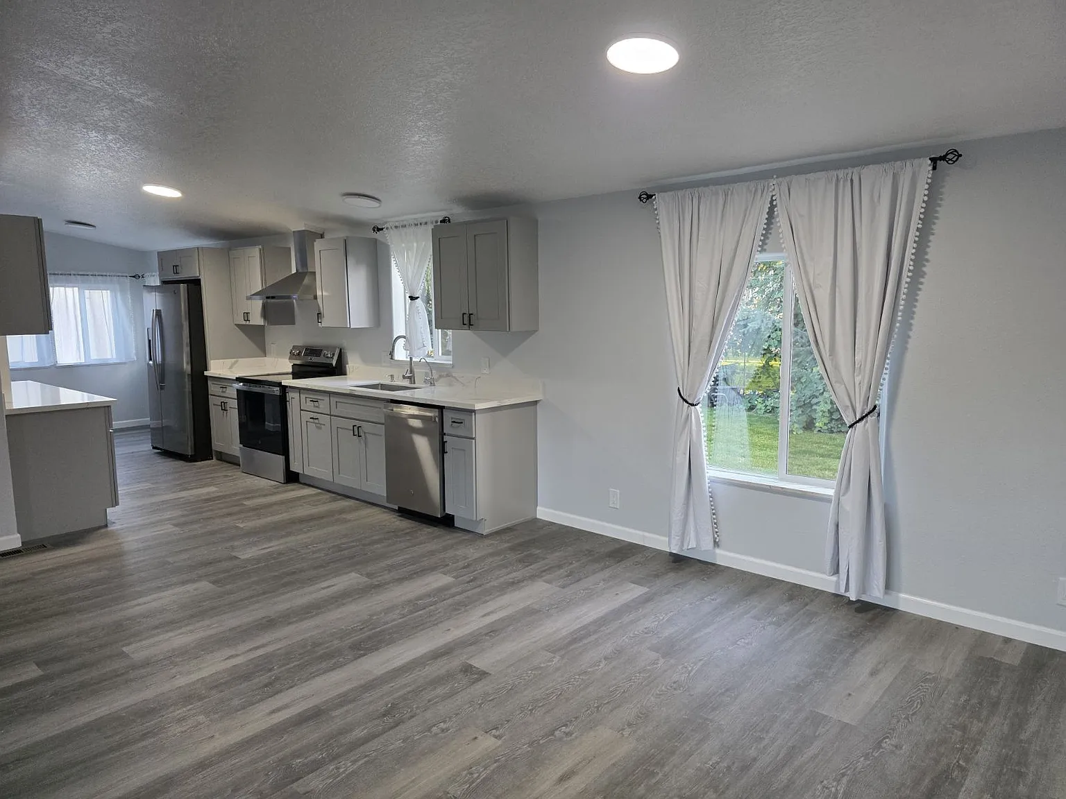 3 bed, 1568 sqft, $1,900 — Photo 4