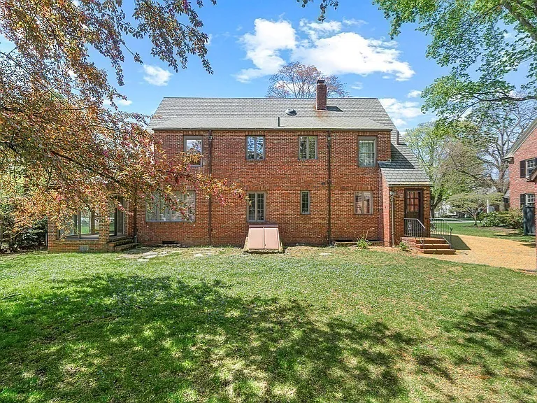59 Wedgemere Ave — Photo 27