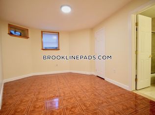 73 Thatcher St #1, Brookline, MA 02446