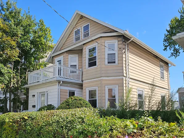 149 Billings Rd, Quincy, MA 02171