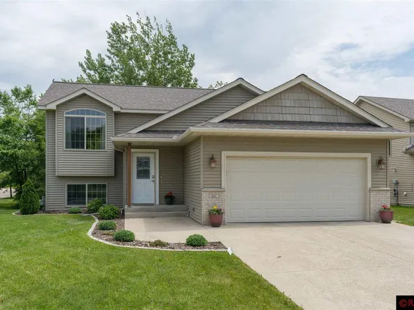 601 Colodoro Ln, Eagle Lake, MN 56024