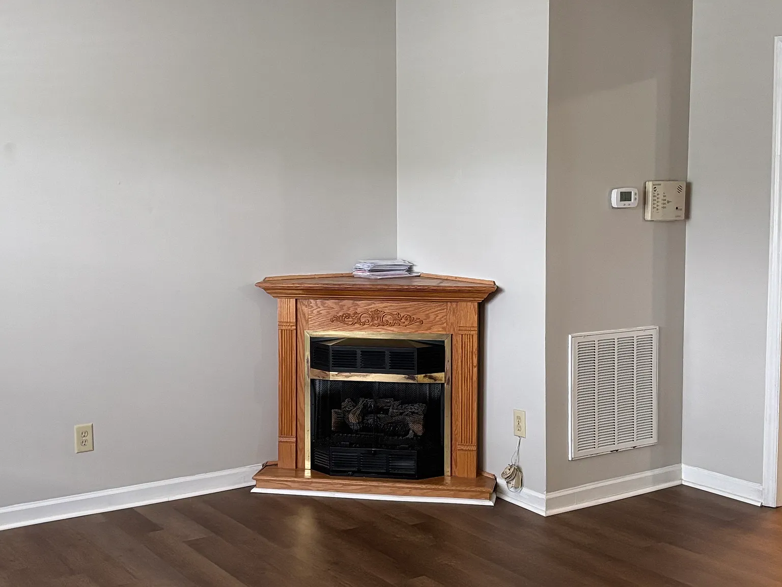 3 bed, 1377 sqft, $1,895 — Photo 3