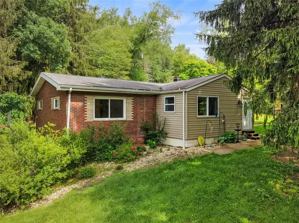114 Hartzell Rd, Zelienople, PA 16063