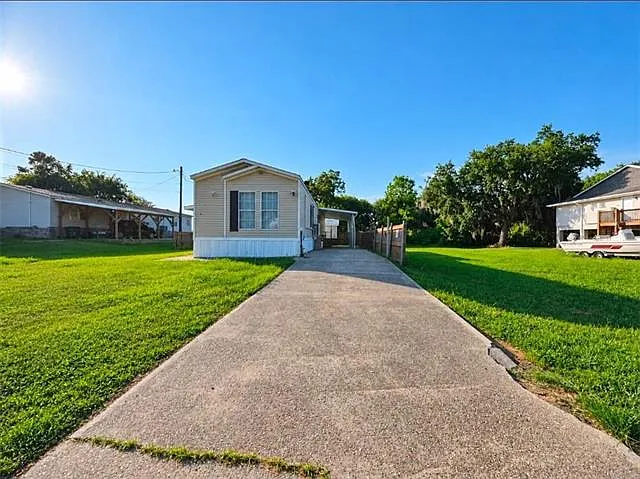 3 bed, 2.0 bath, 1280 sqft, $1,400 — Photo 2