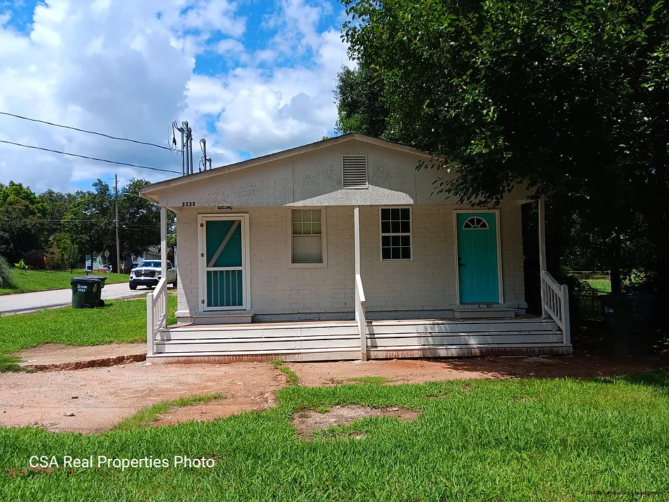 3235 West St NW
