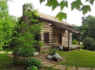 1134 New Providence Rd, Raphine, VA 24472